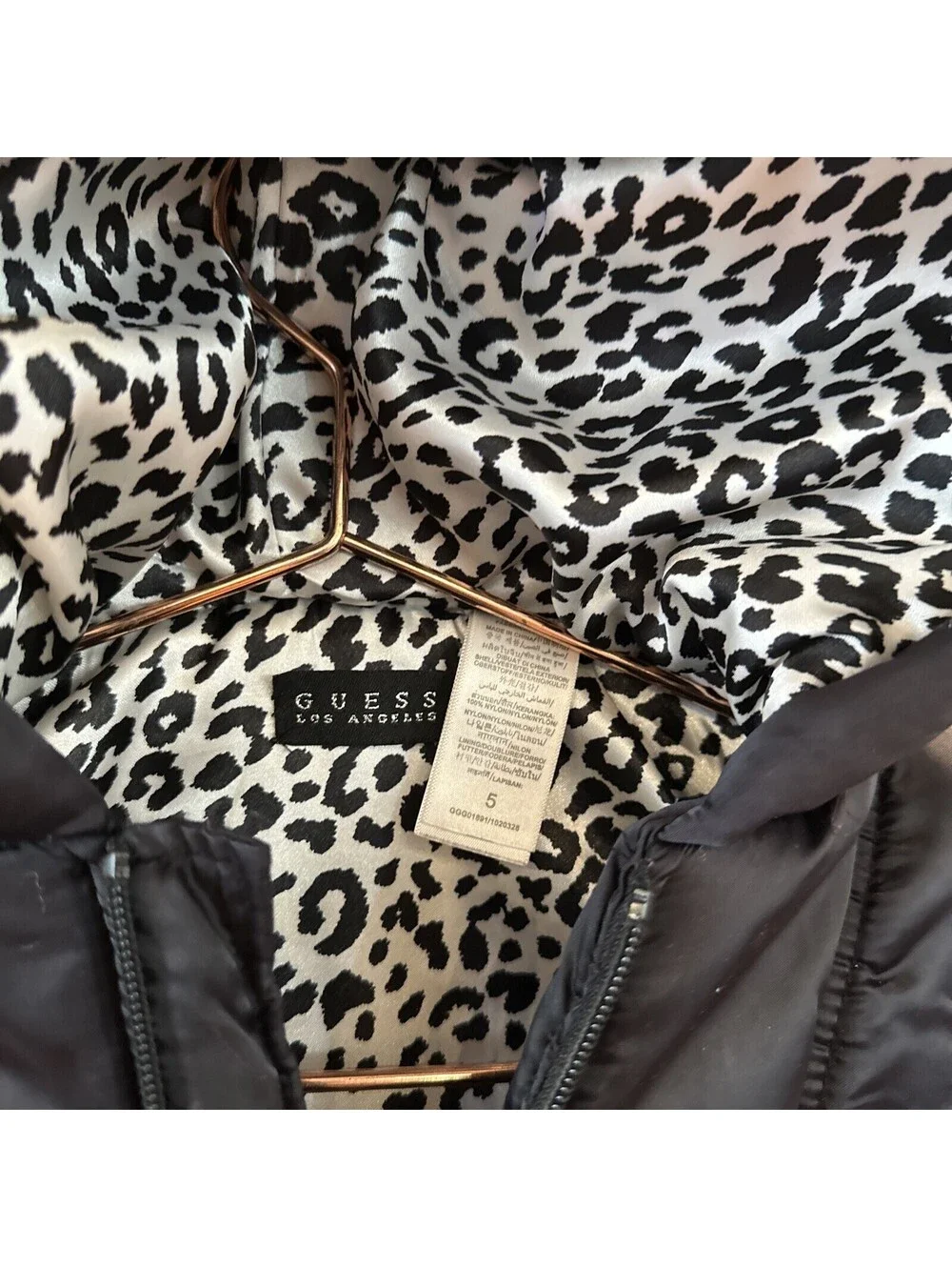 Vintage Girls Guess puffer jacket Size 5. Belt Included.